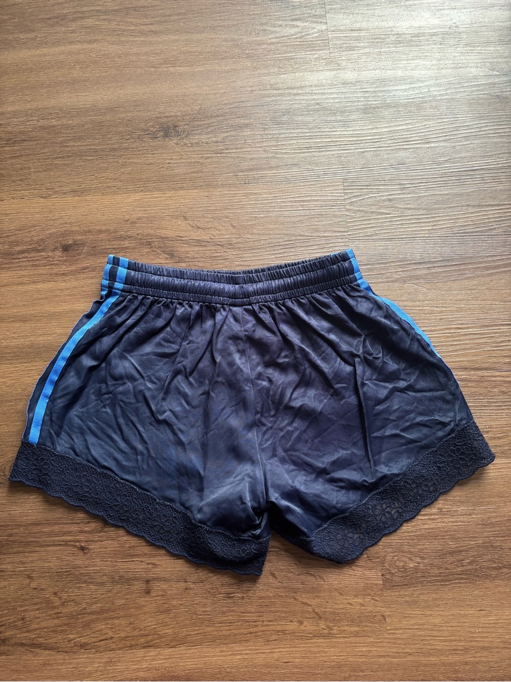 Adidas x ASOS lace trim shorts - Picture 2 of 3